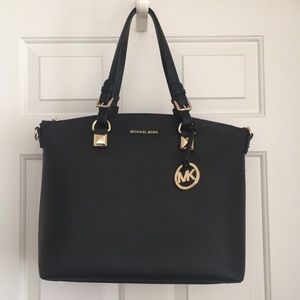 Michael Kors Women’s Bag Black Gold Hardware